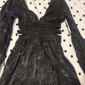 Elegant Black longs sleeve dress